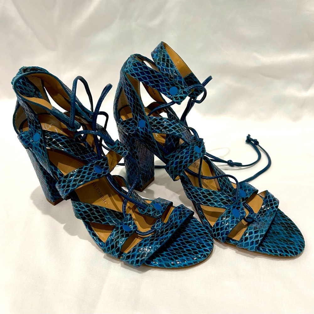 Banana Republic Hello Sole Mate size 6